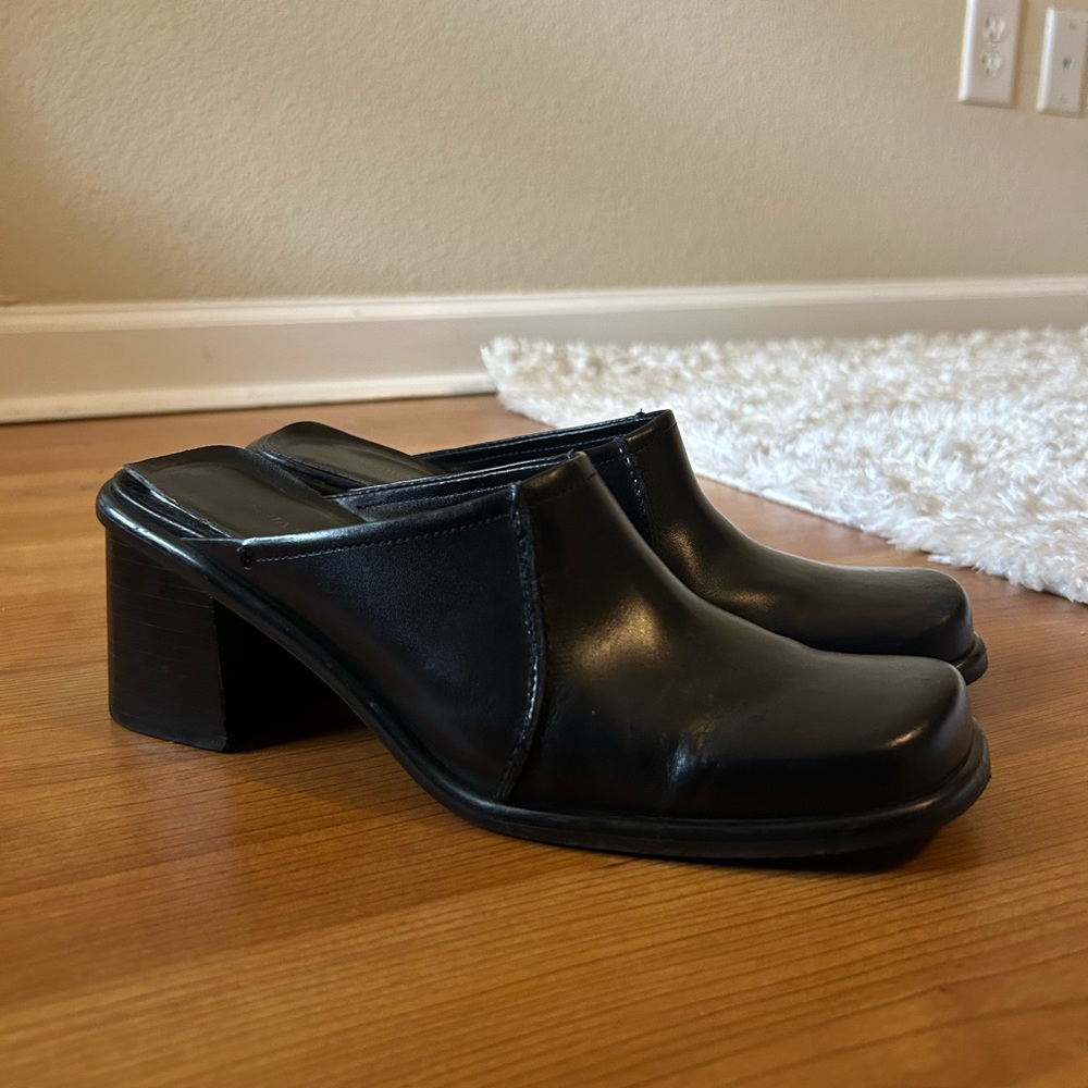 Square-toe Mules